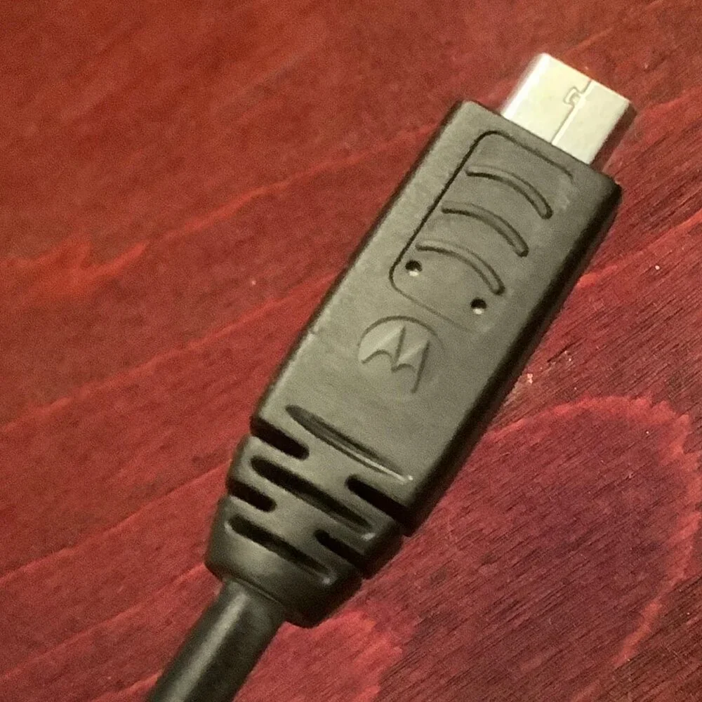 EUC Geniune OEM Motoroloa SPN5400A Cellphone Rapid Charge Vehicle Power Adapter
